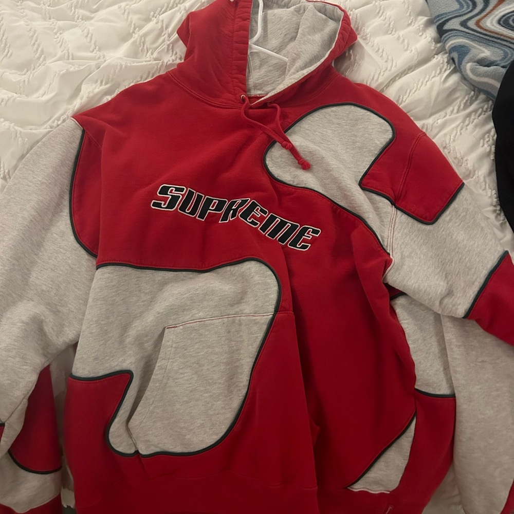 Supreme Authentic Sweatshirt